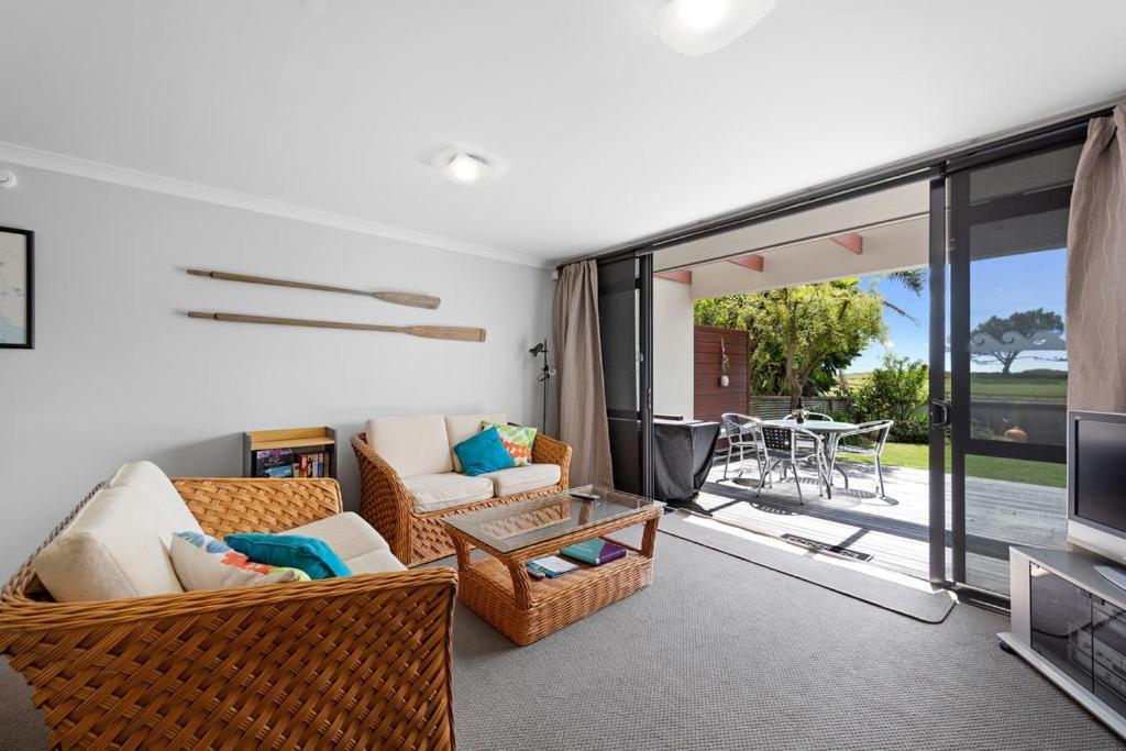 The Sandcastle - Papamoa Holiday Apartment ภายนอก รูปภาพ