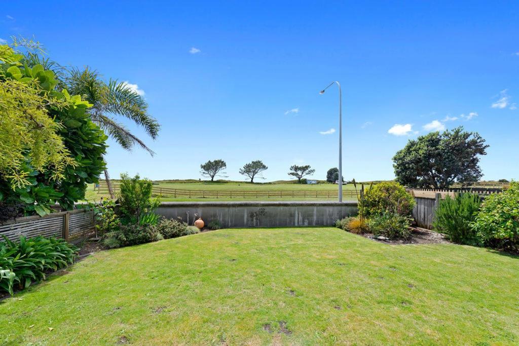 The Sandcastle - Papamoa Holiday Apartment ภายนอก รูปภาพ